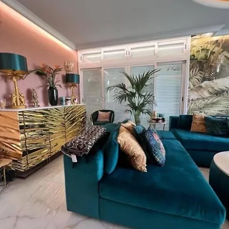 Tropical Relaxation. Luxury Semesterbostad Costa Adeje (Tenerife)